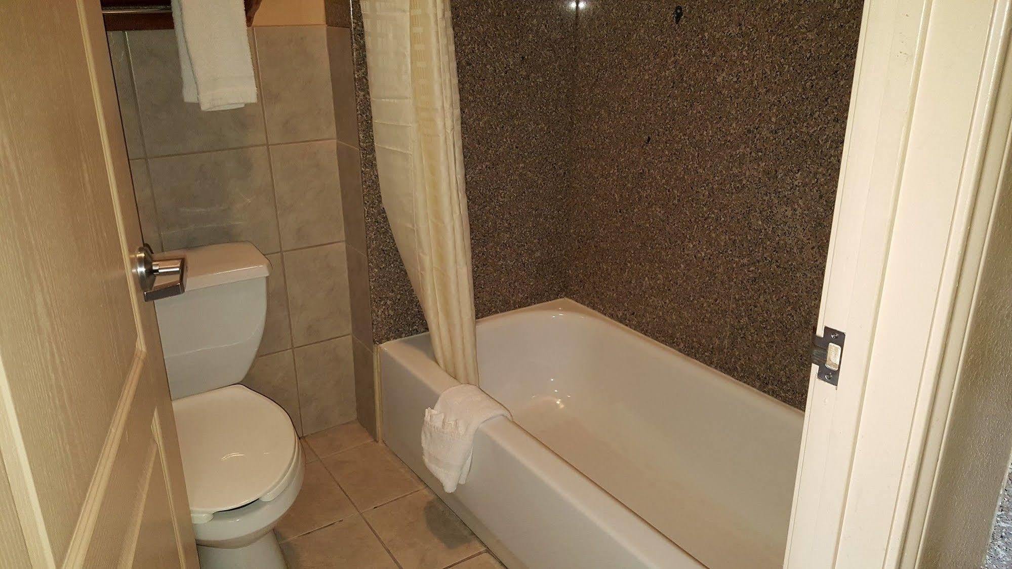 Budgetel Inn And Suites Hearne Exteriör bild